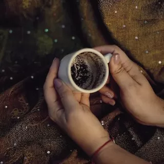 coffee-cup-reading