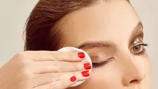 ریمل پاک کردن وازلین پاک کردن آرایش