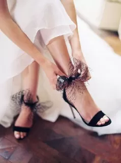 کفش عقد عروس کفش عروسی  کفش عروس پاشنه بلند  کفش عروس راحت کفش عروس دخترانه کفش عروس 2020 کفش عروس مشکی