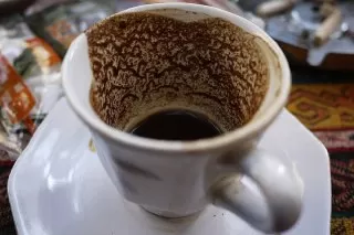 خنجر درفال قهوه تعبیر خنجر در فال قهوه دیدن خنجر در فال قهوه فال قهوه واقعی