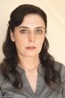 محبوبه-در-سریال-نبرد-گلها-منیره-آپایدین