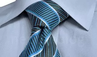 مدل-کراوات-آراسته-یا-نیمه-ویندسور-Half-Windsor-Knot